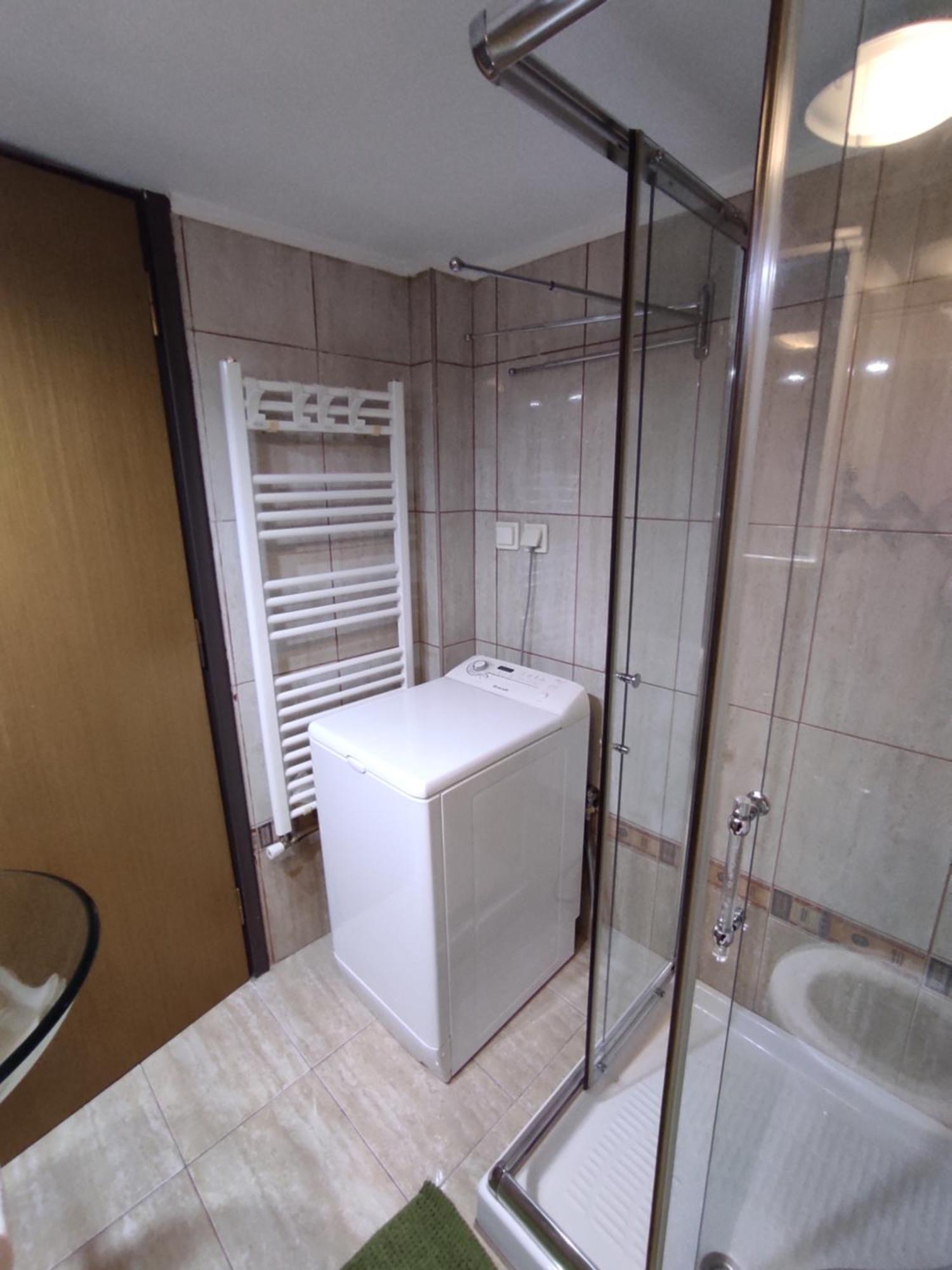 Cosy Apartment On Dragon Street Athena Bagian luar foto