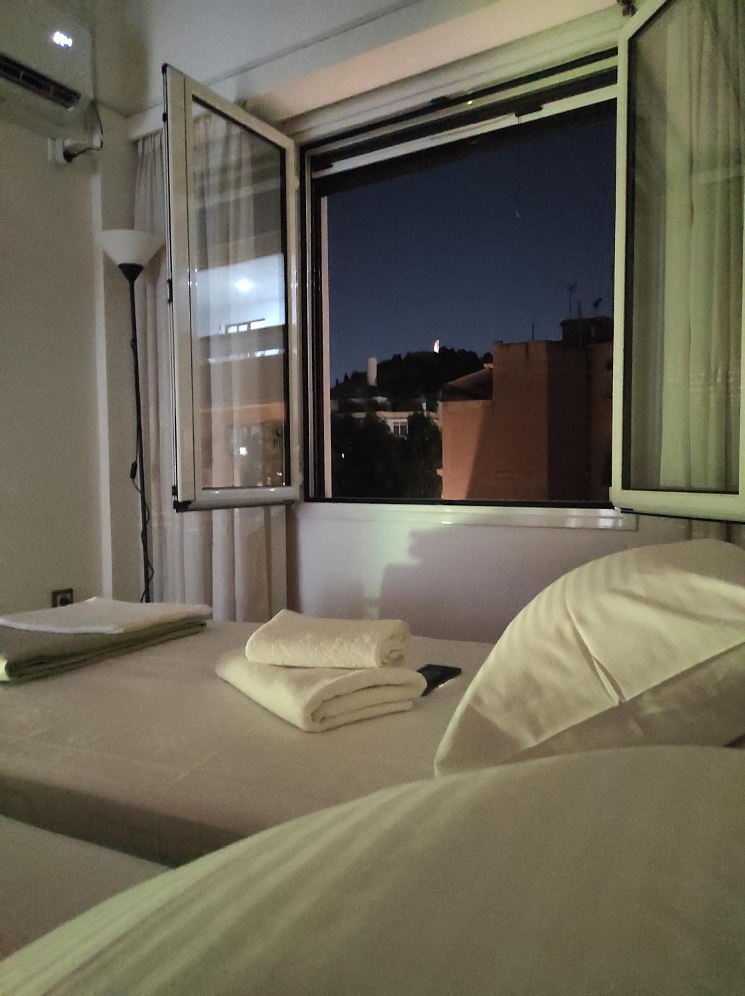 Cosy Apartment On Dragon Street Athena Bagian luar foto