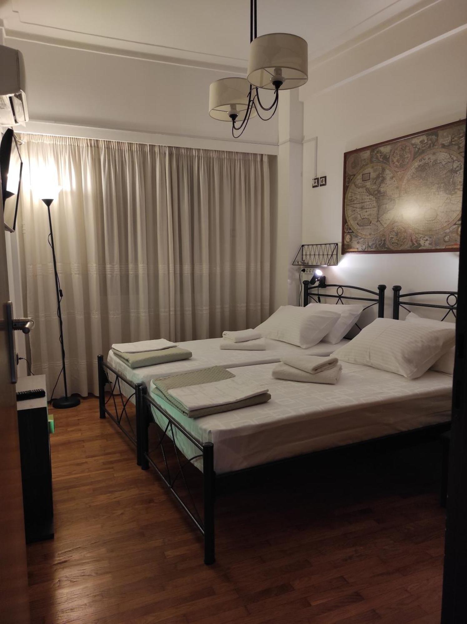 Cosy Apartment On Dragon Street Athena Bagian luar foto