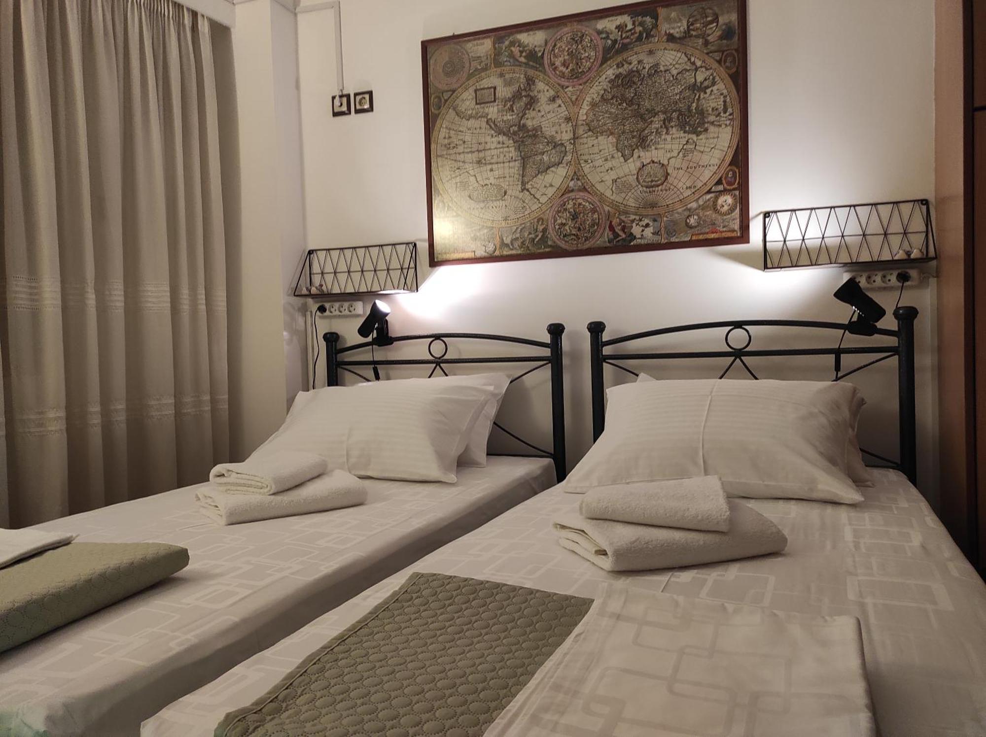 Cosy Apartment On Dragon Street Athena Bagian luar foto